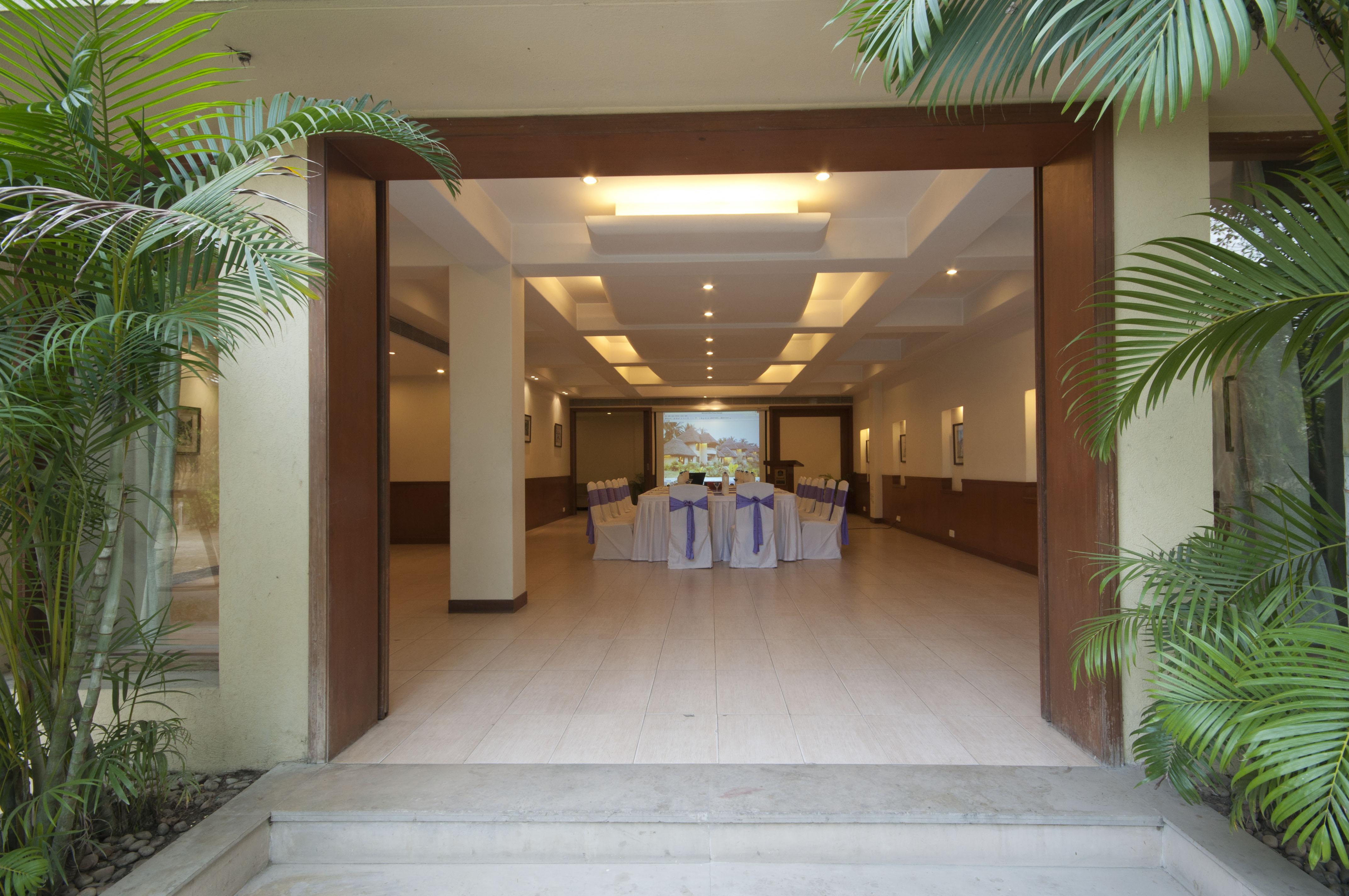 Vedic Village Spa Resort Калькутта Экстерьер фото
