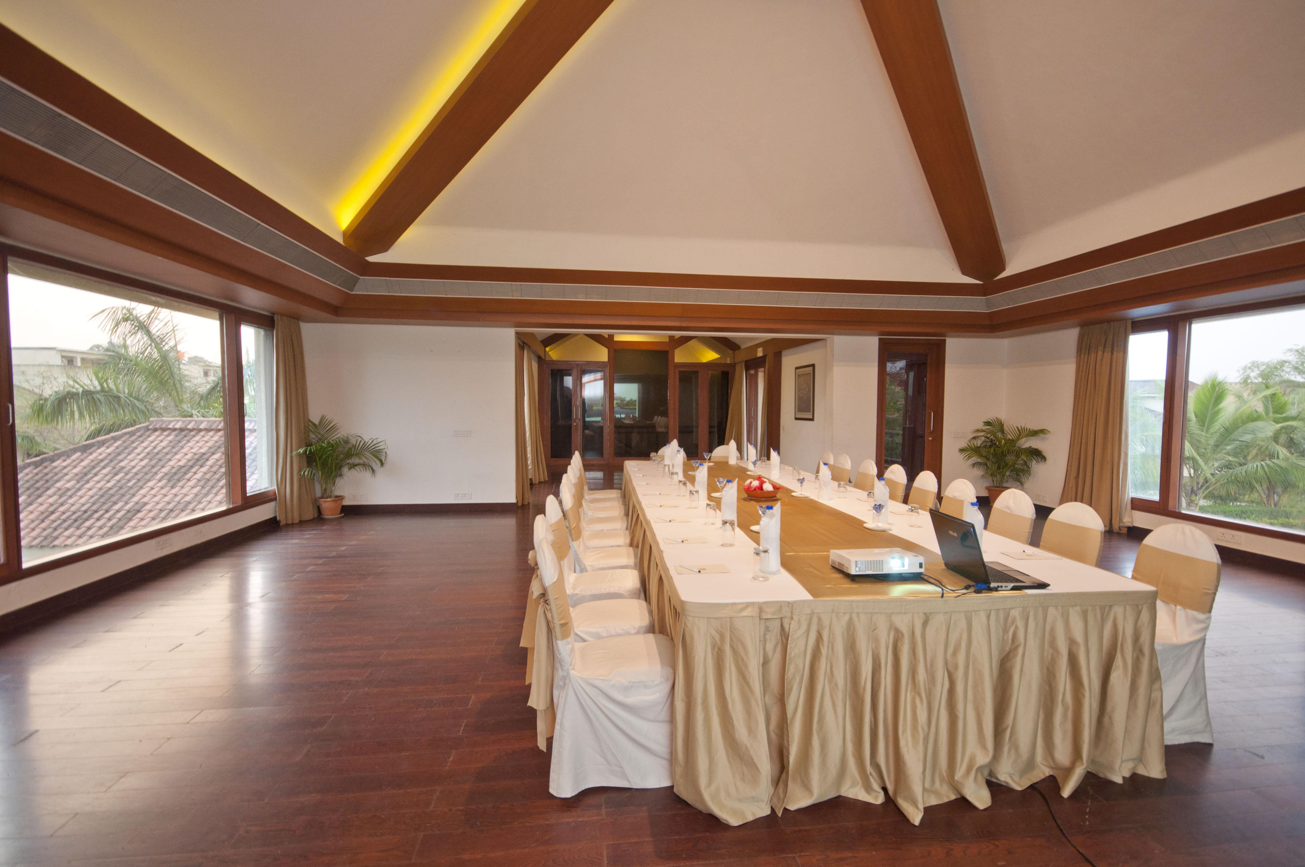 Vedic Village Spa Resort Калькутта Экстерьер фото