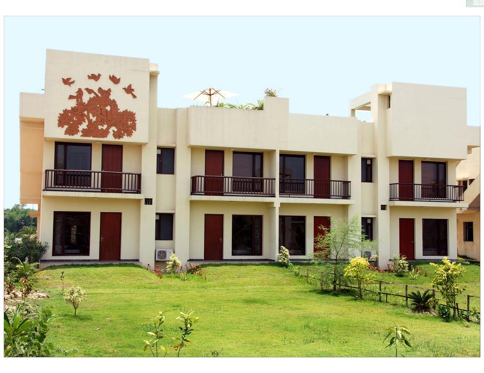 Vedic Village Spa Resort Калькутта Экстерьер фото
