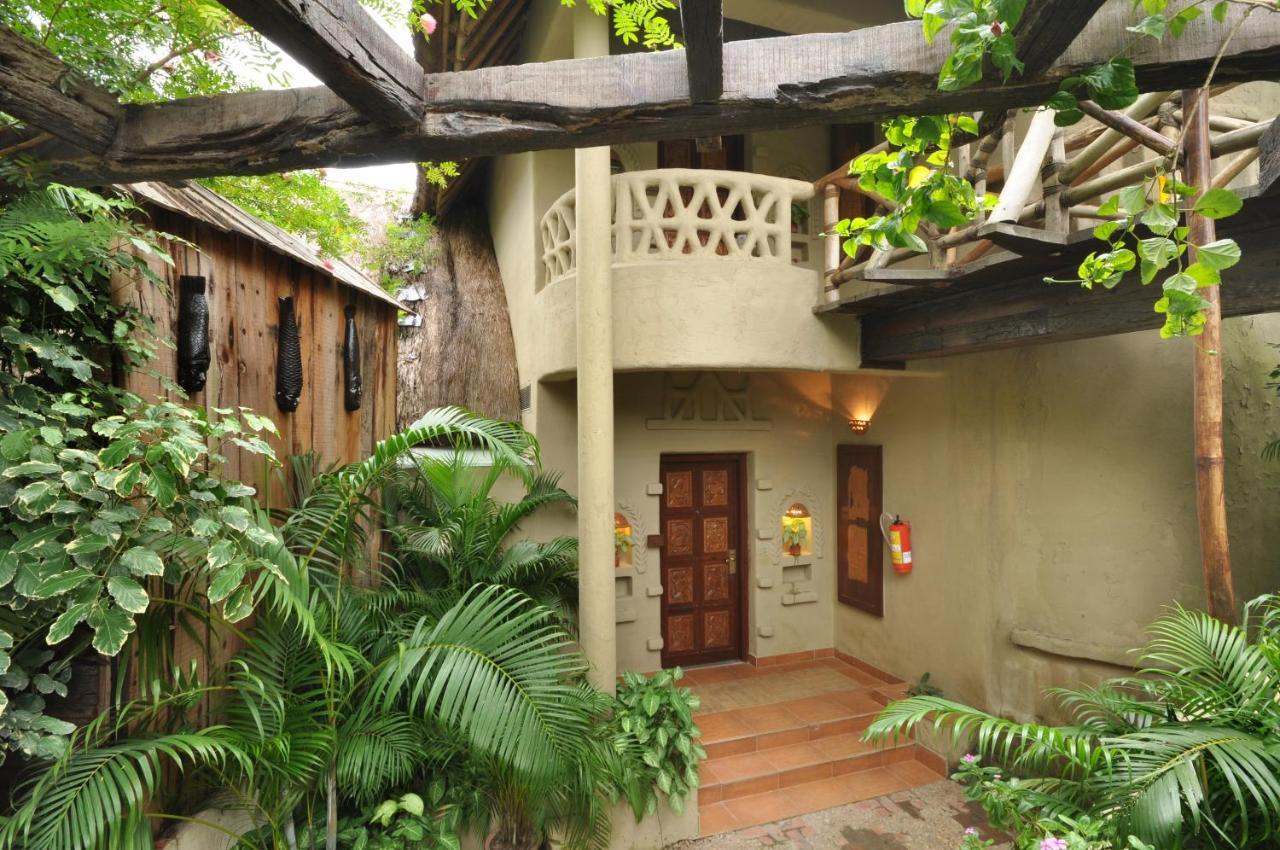 Vedic Village Spa Resort Калькутта Экстерьер фото